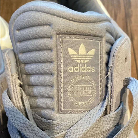 Men’s Adidas Light purple SAMBAs with Gum Sole - Picture 8 of 9